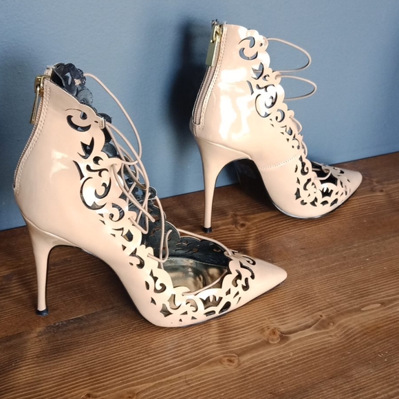 Heels - Picture 2 of 16